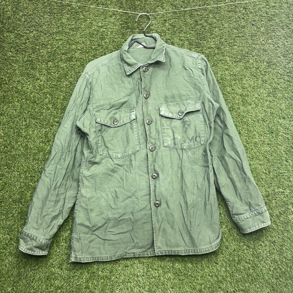 70s Vintage US Army OG-107 Sateen Cotton Utility Shirt Stenciled Tee 15.5 X 33